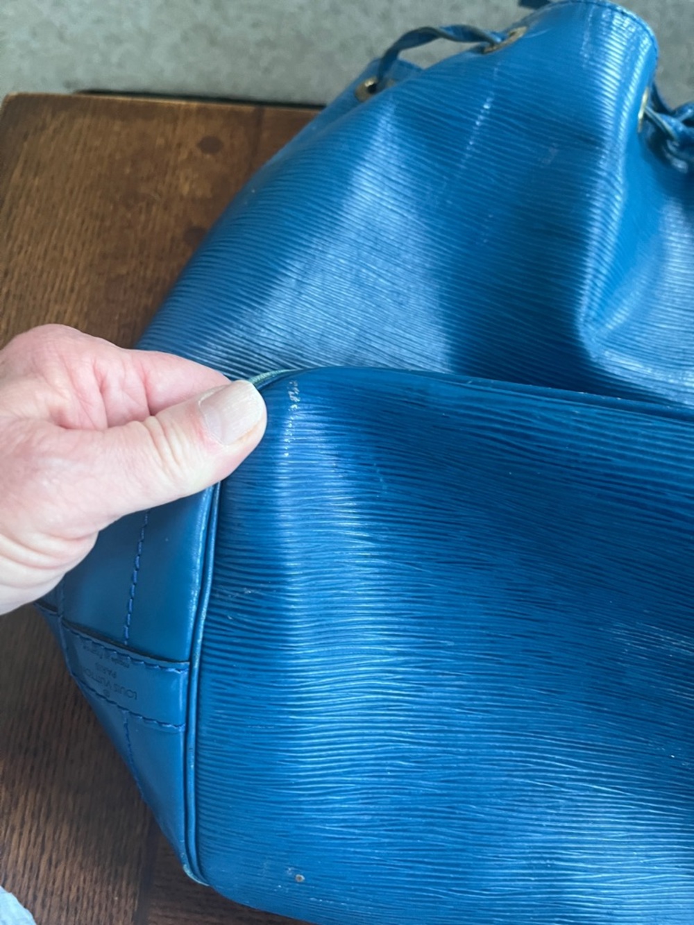 Louis Vuitton Blue Epi Leather Drawstring Hobo - Picture 15 of 16